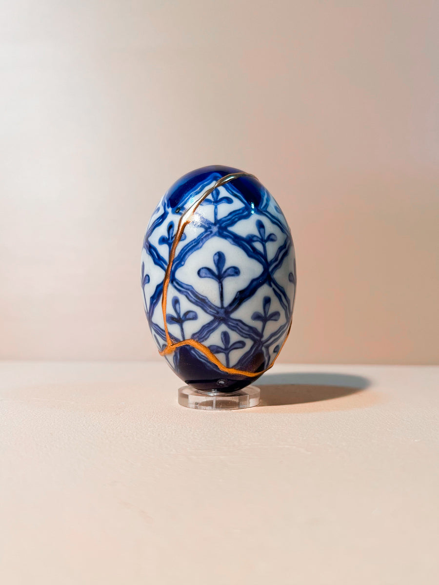 Kintsugi Blue & White Porcelain Egg